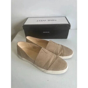 CLEARANCE Women's Nine West Slip-On Sneakers -‎ Size 9M - Tan Bomdia GUC!